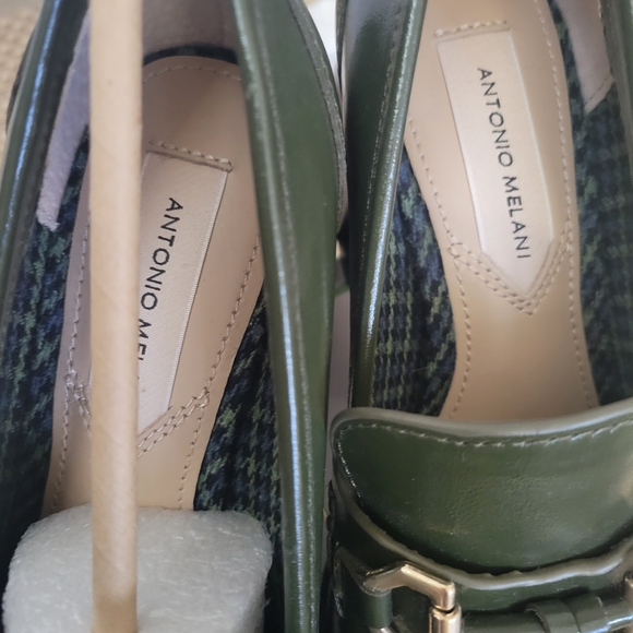 Antonio Melani Women's Green Loafers. New with the Box.Size 7.5. - Picture 3 of 8